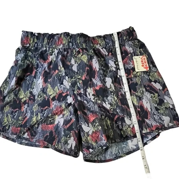 FP Movement by Free People Hooded Vest and Shorts Outfit, Size Small - Picture 8 of 15